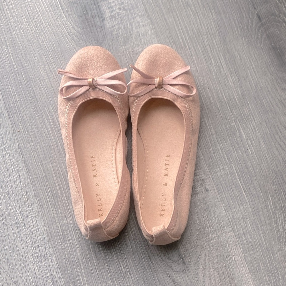 Girls slip on shoes